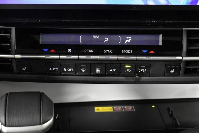 2025 Toyota SIENNA XSE XSE 7 Passenger