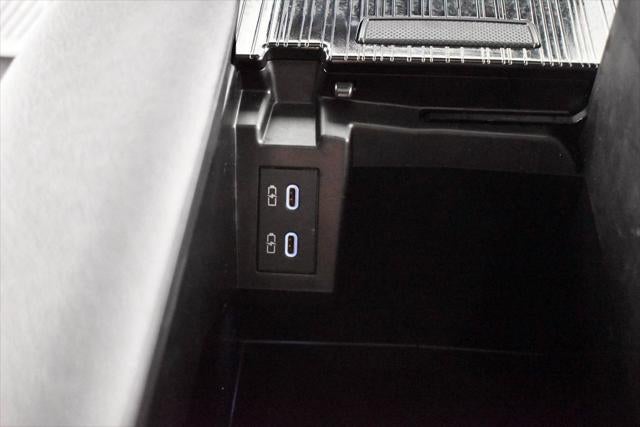 2025 Toyota SIENNA XSE XSE 7 Passenger