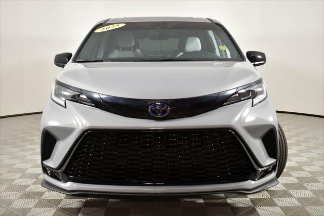 2025 Toyota SIENNA XSE XSE 7 Passenger