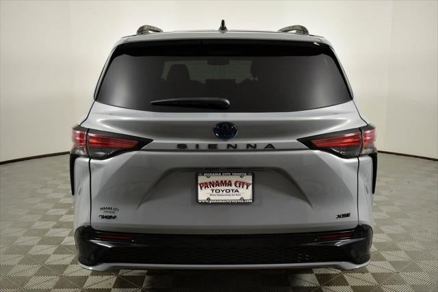 2025 Toyota SIENNA XSE XSE 7 Passenger