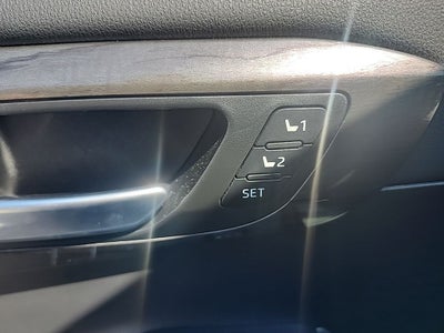 2023 Toyota Highlander Hybrid Platinum