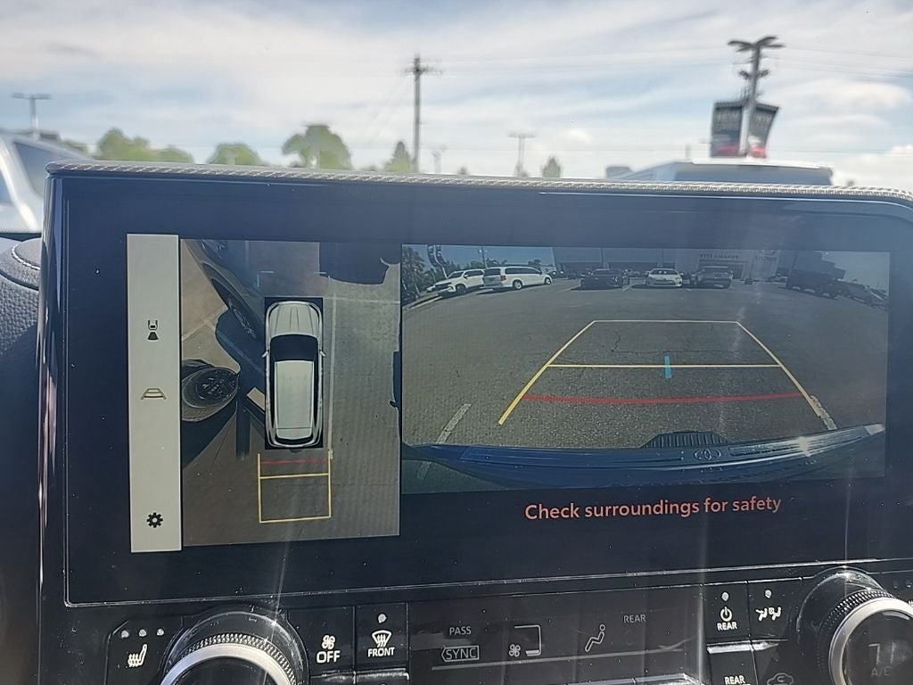 2023 Toyota Highlander Hybrid Platinum