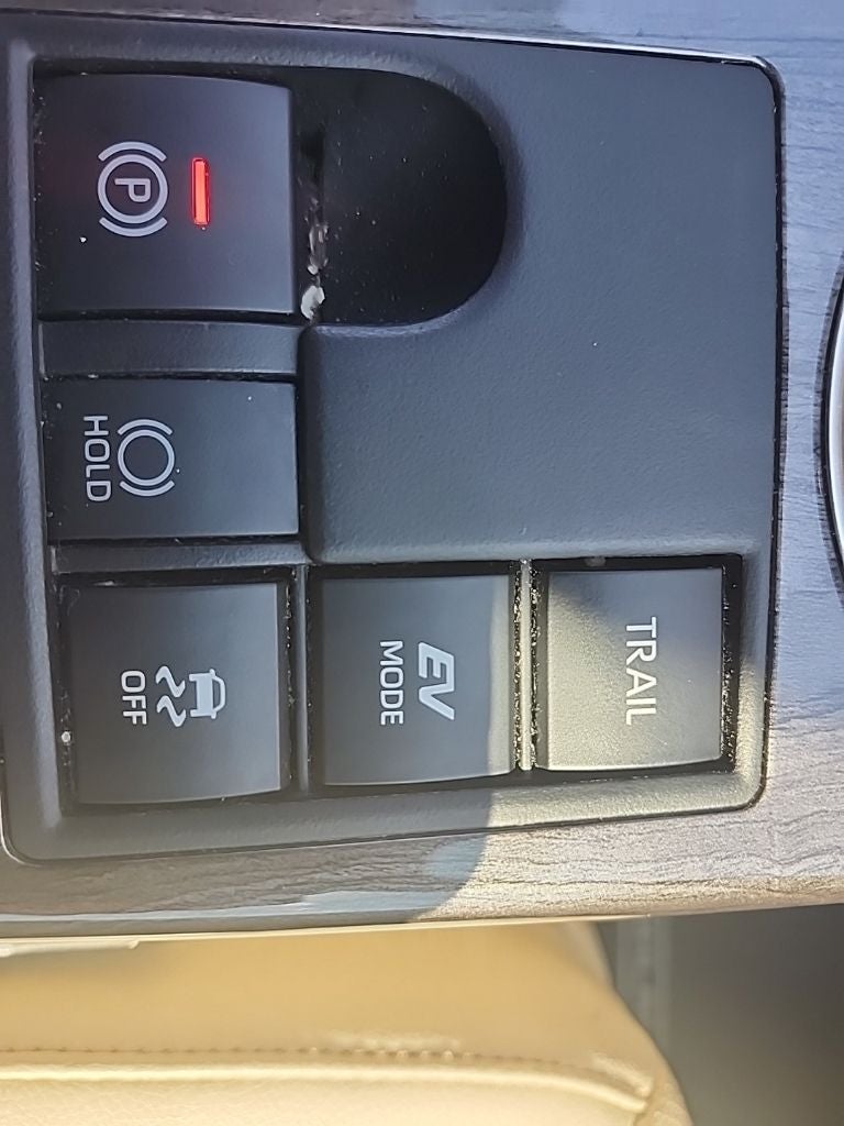 2023 Toyota Highlander Hybrid Platinum