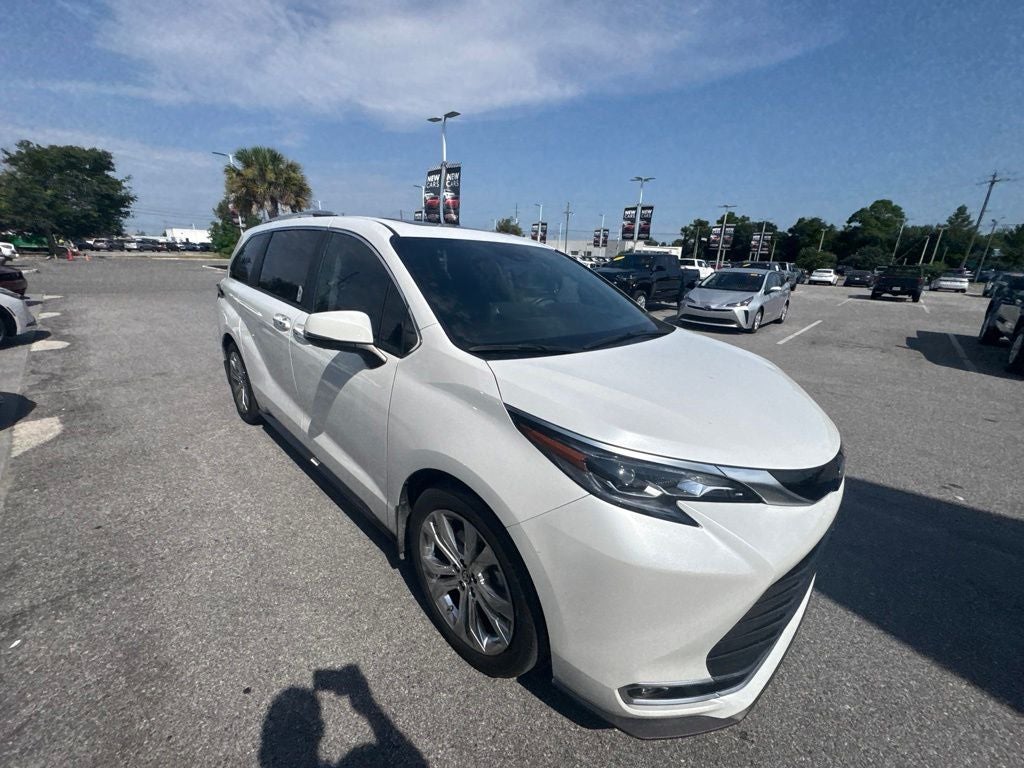2024 Toyota Sienna Platinum 7 Passenger