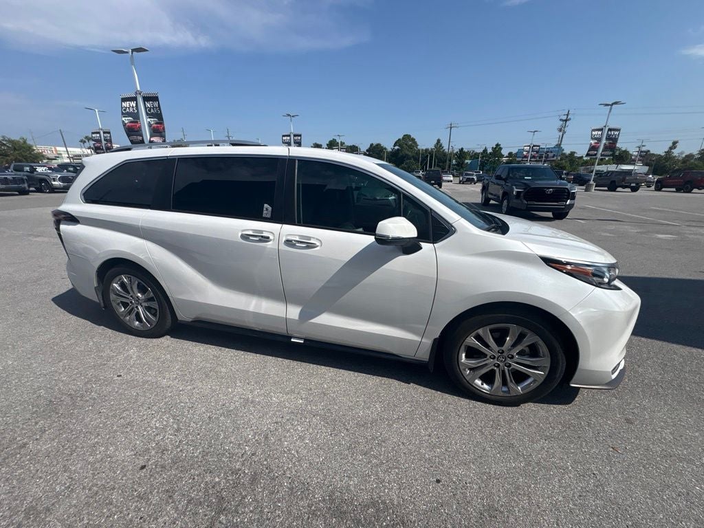 2024 Toyota Sienna Platinum 7 Passenger