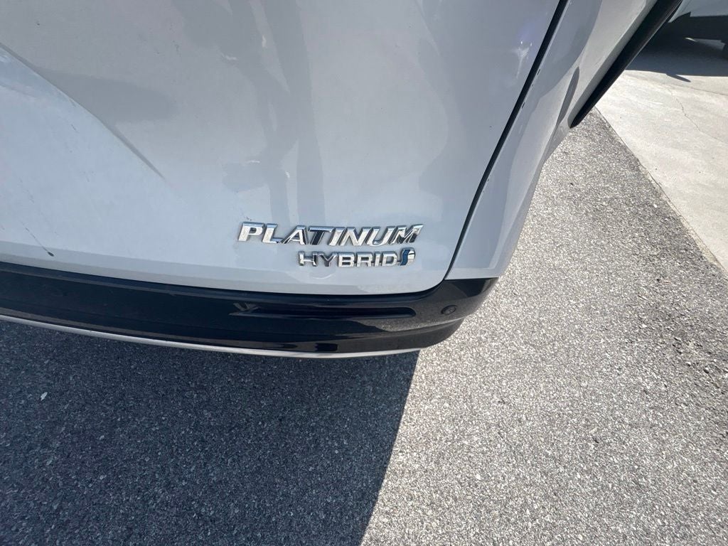 2024 Toyota Sienna Platinum 7 Passenger
