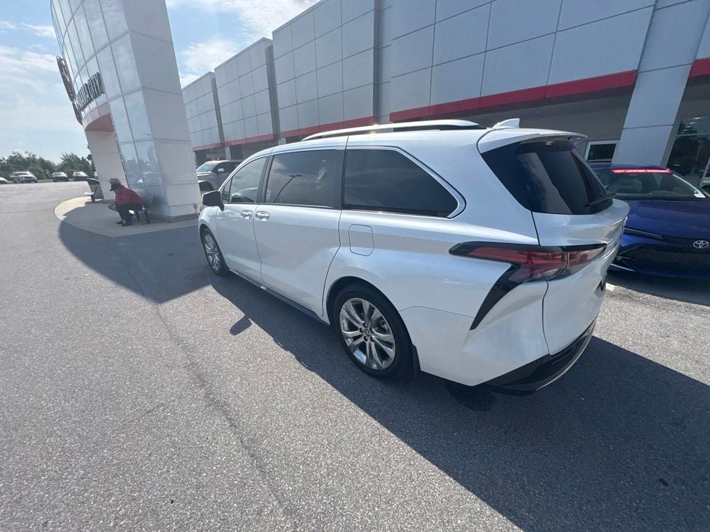 2024 Toyota Sienna Platinum 7 Passenger