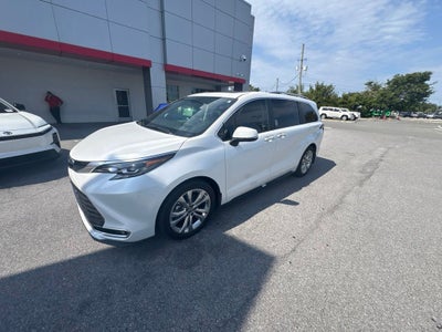 2024 Toyota Sienna Platinum 7 Passenger