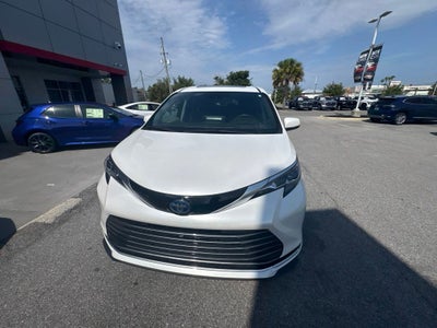 2024 Toyota Sienna Platinum 7 Passenger