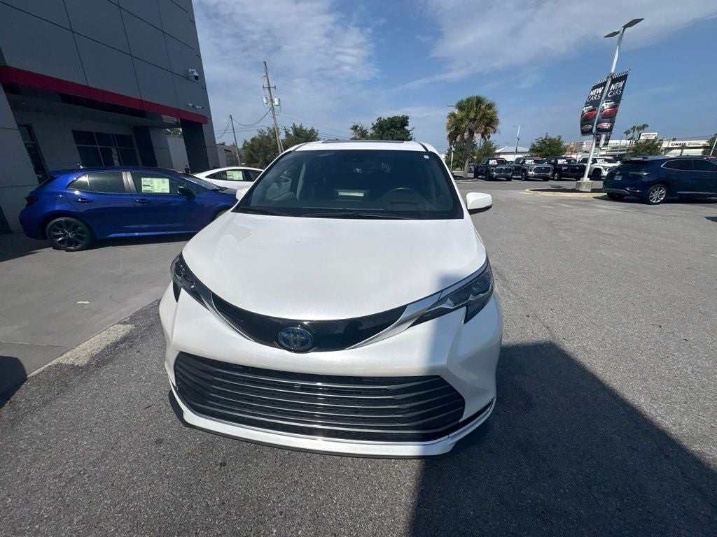 2024 Toyota Sienna Platinum 7 Passenger