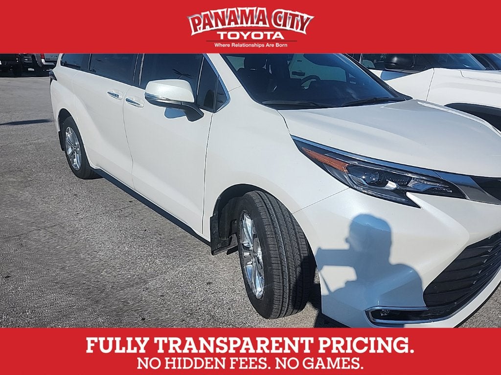 2024 Toyota Sienna Platinum 7 Passenger