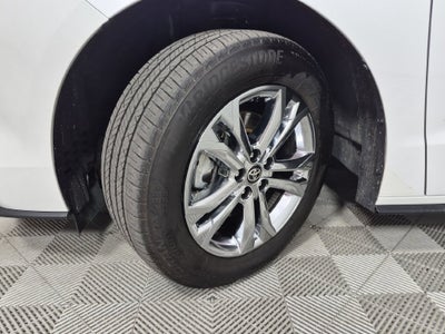 2024 Toyota Sienna Platinum 7 Passenger