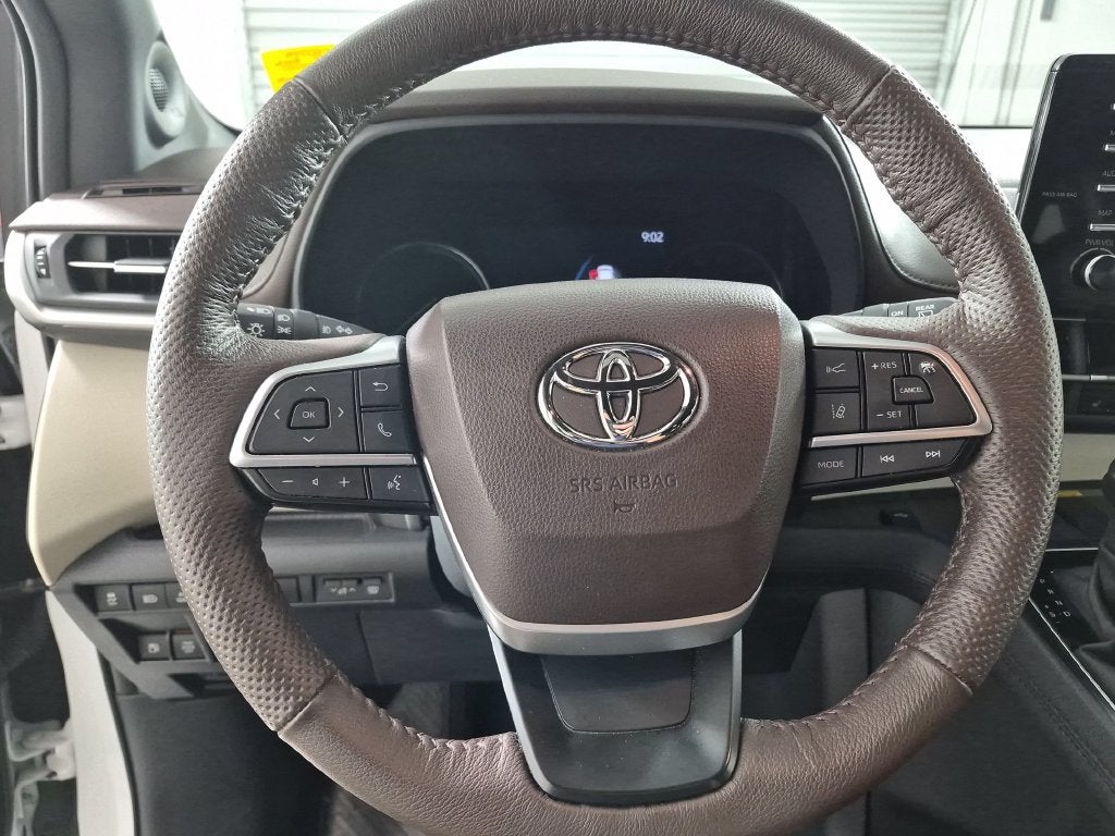 2024 Toyota Sienna Platinum 7 Passenger