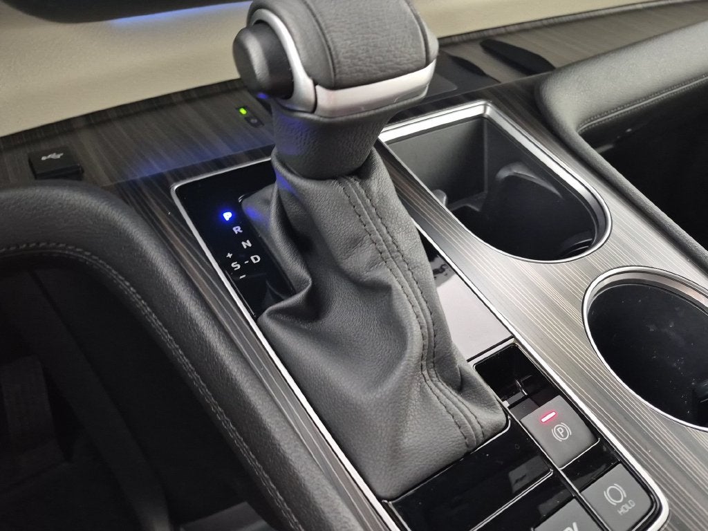 2024 Toyota Sienna Platinum 7 Passenger