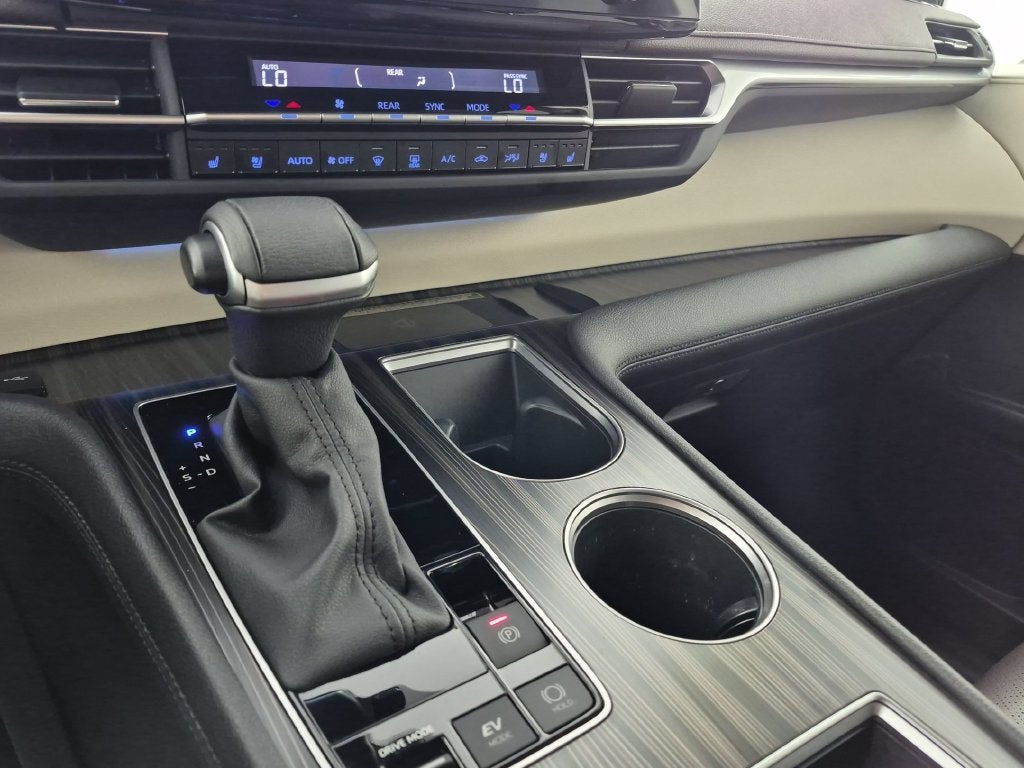 2024 Toyota Sienna Platinum 7 Passenger