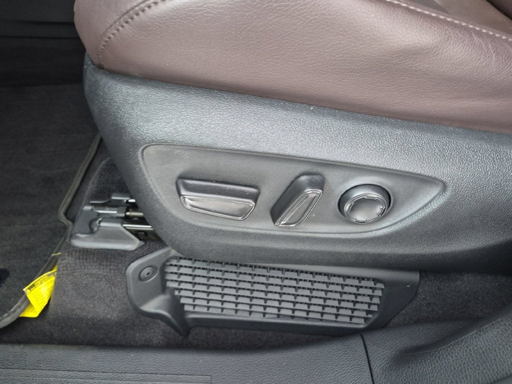 2024 Toyota Sienna Platinum 7 Passenger