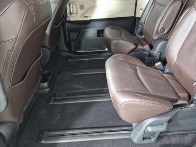 2024 Toyota Sienna Platinum 7 Passenger