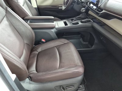 2024 Toyota Sienna Platinum 7 Passenger