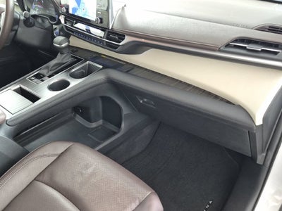 2024 Toyota Sienna Platinum 7 Passenger