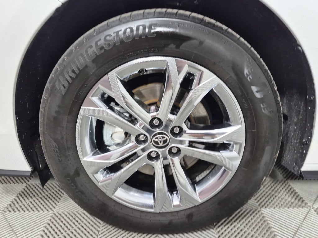 2024 Toyota Sienna Platinum 7 Passenger