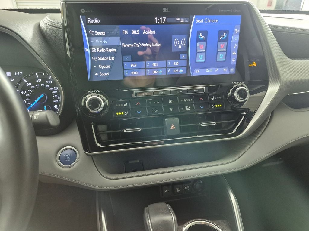 2021 Toyota Highlander Hybrid Platinum