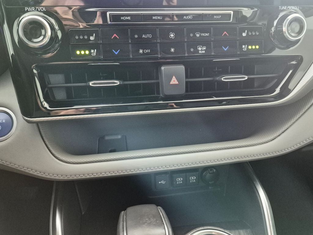 2021 Toyota Highlander Hybrid Platinum