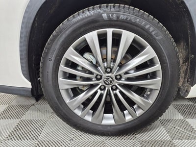 2021 Toyota Highlander Hybrid Platinum