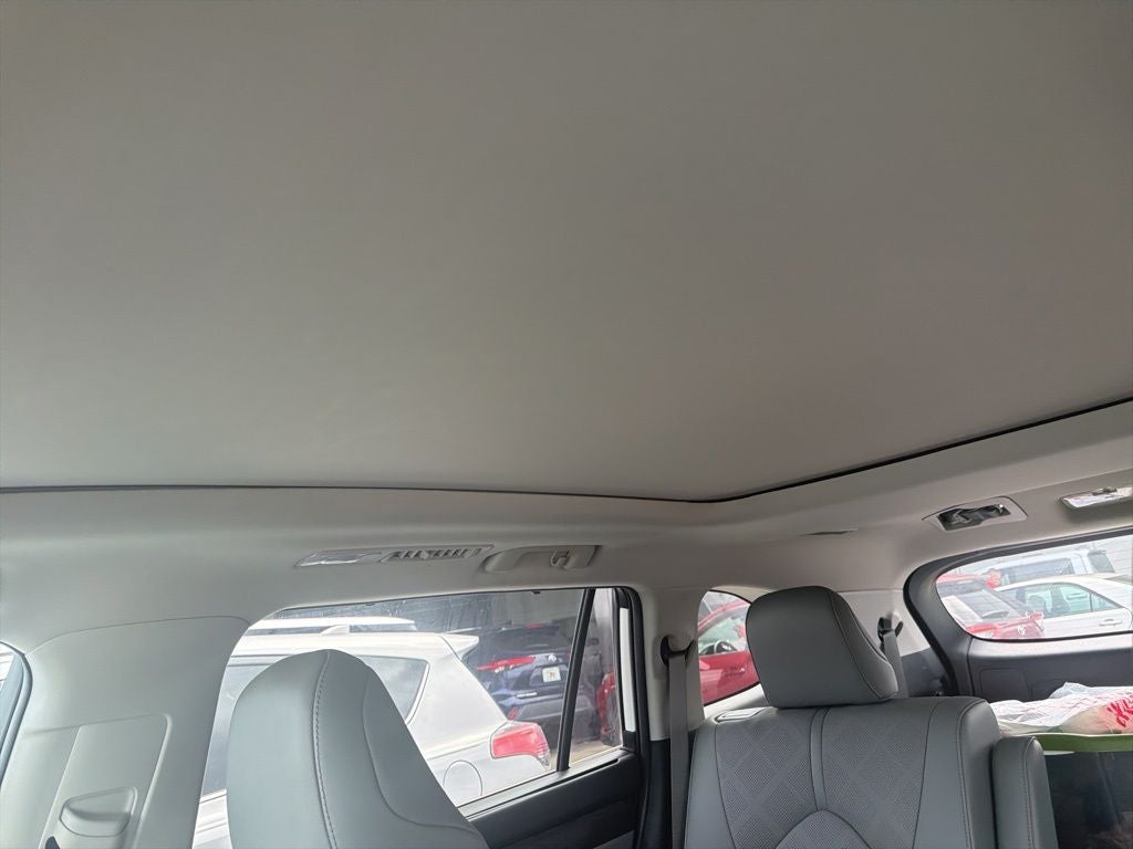 2021 Toyota Highlander Hybrid Platinum