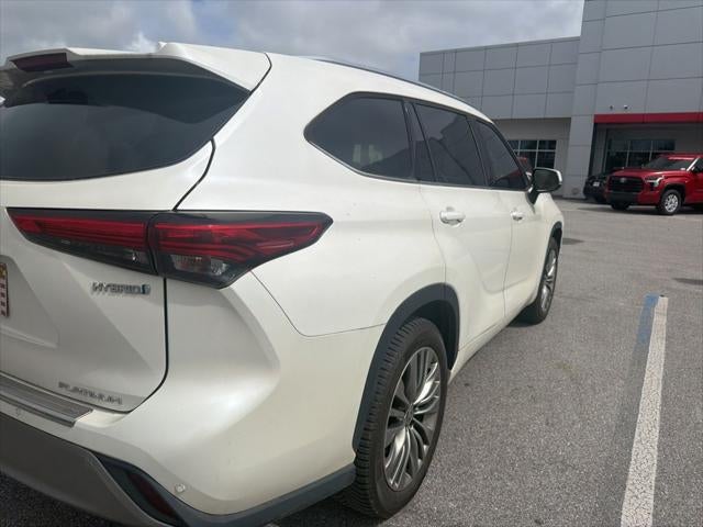 2021 Toyota Highlander Hybrid Platinum