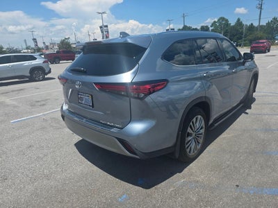 2021 Toyota Highlander Platinum