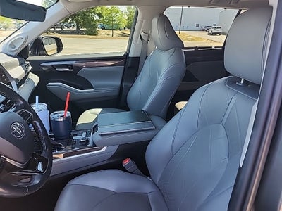2021 Toyota Highlander Platinum
