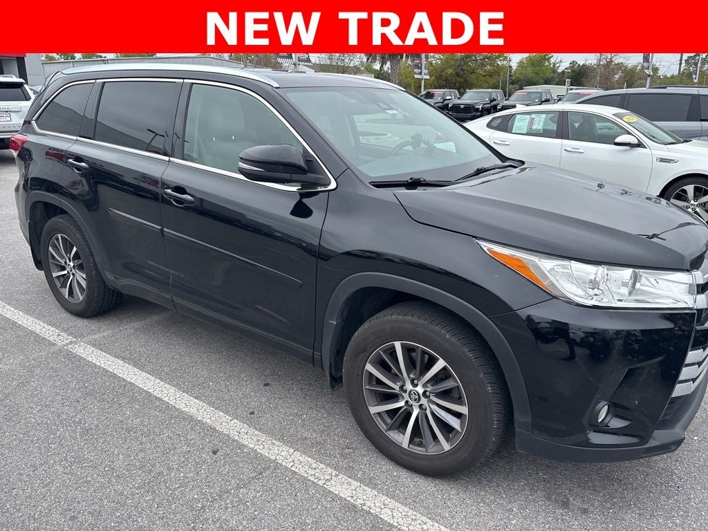2017 Toyota Highlander SE