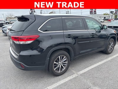 2017 Toyota Highlander SE