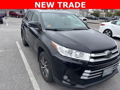 2017 Toyota Highlander SE