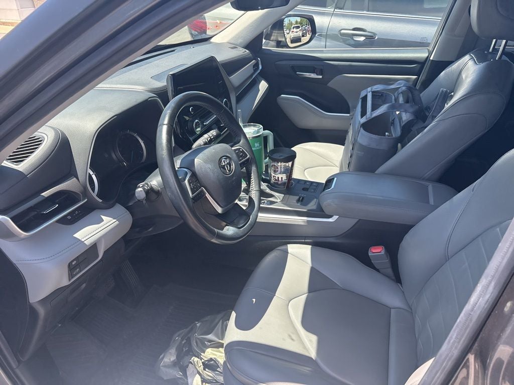 2023 Toyota Highlander Hybrid XLE