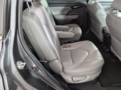 2023 Toyota Highlander Hybrid XLE