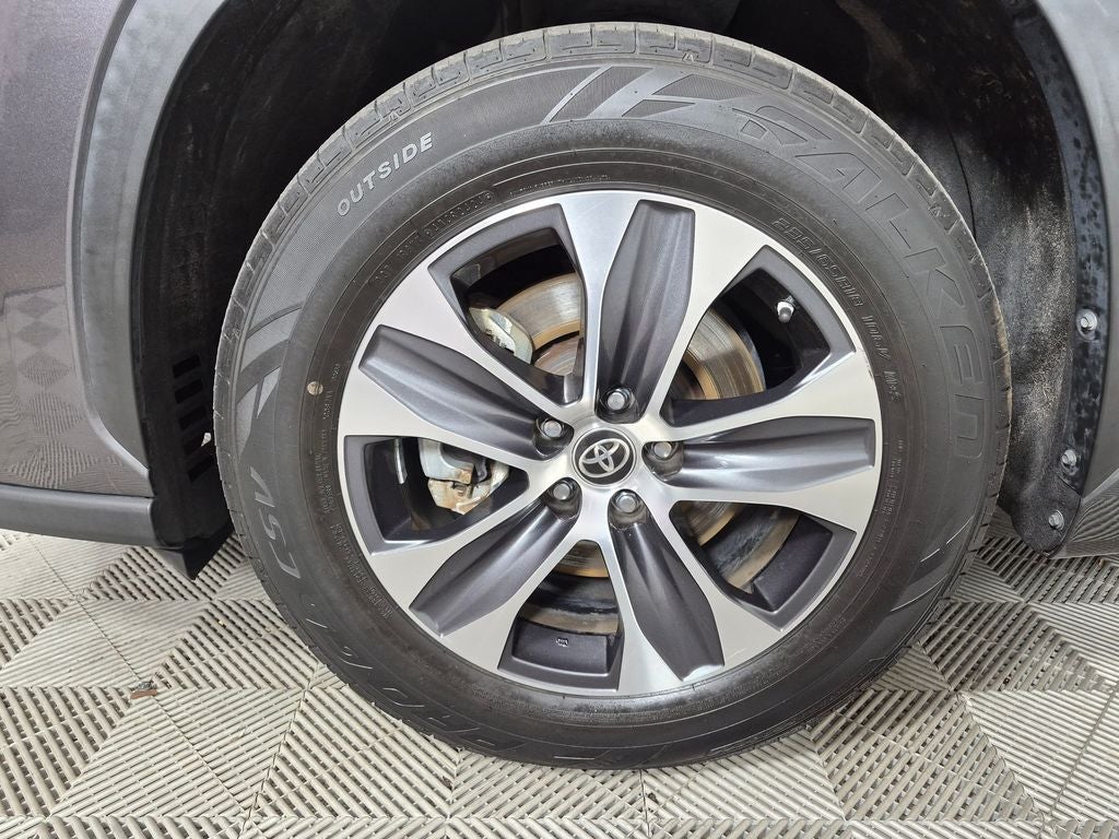 2023 Toyota Highlander Hybrid XLE
