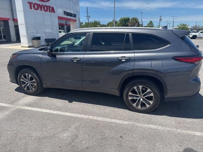 2023 Toyota Highlander Hybrid XLE
