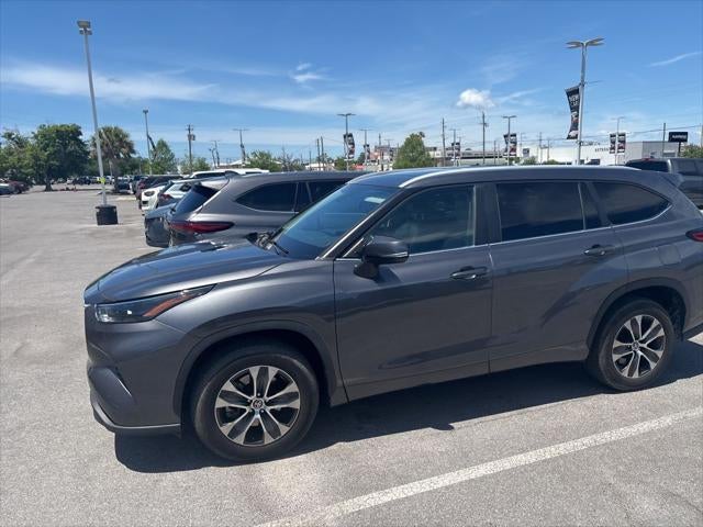 2023 Toyota Highlander Hybrid XLE