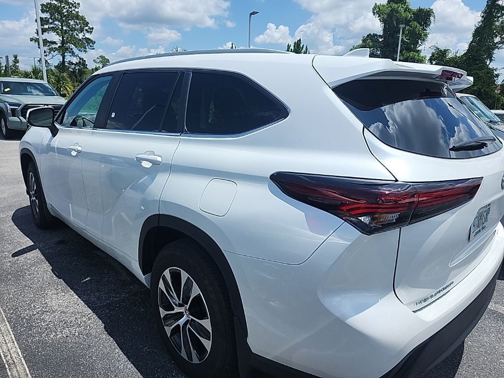 2025 Toyota Highlander Hybrid XLE