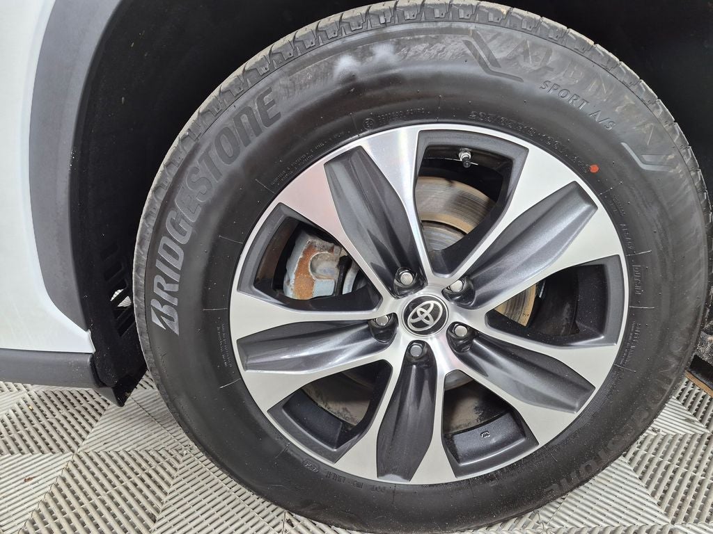 2025 Toyota Highlander Hybrid XLE