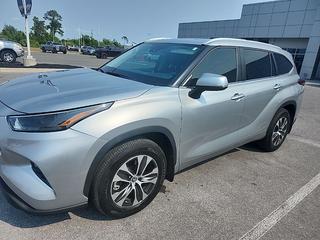 2024 Toyota Highlander XLE