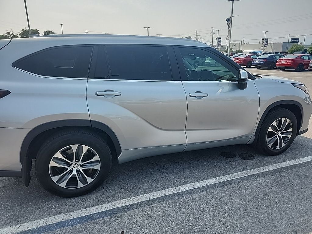 2024 Toyota Highlander XLE