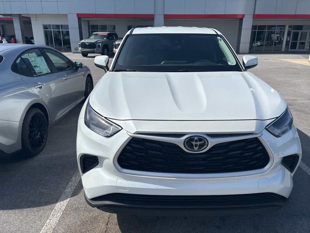 2023 Toyota Highlander L