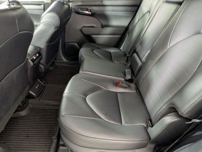 2025 Toyota Highlander XLE