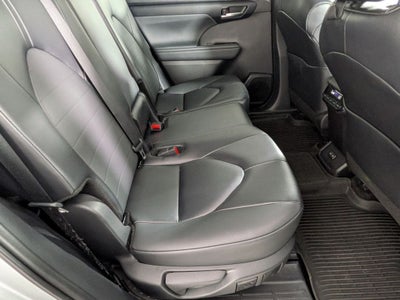 2025 Toyota Highlander XLE