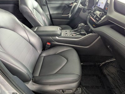 2025 Toyota Highlander XLE