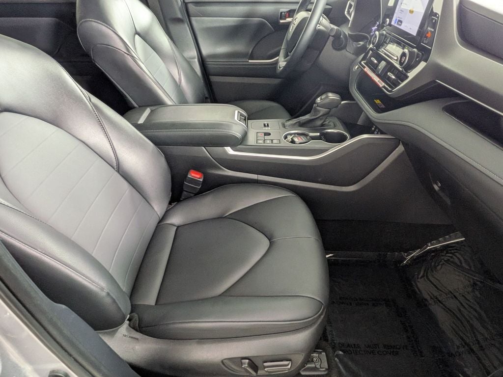 2025 Toyota Highlander XLE