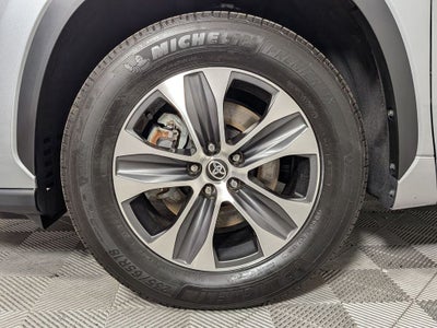 2025 Toyota Highlander XLE