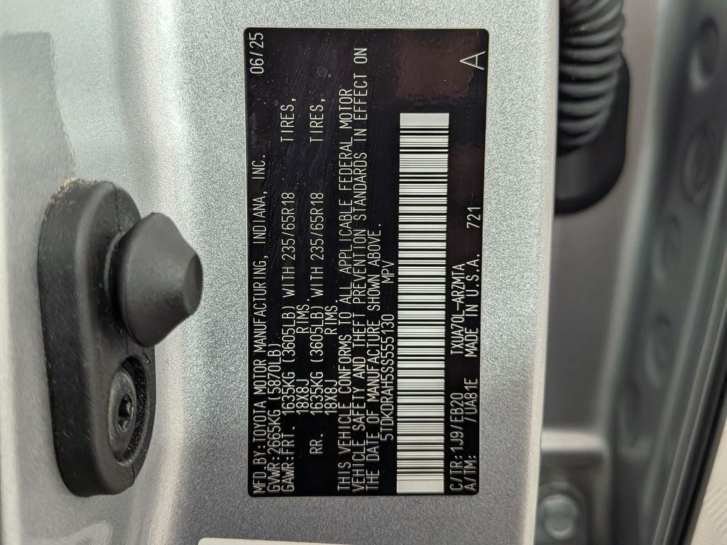 2025 Toyota Highlander XLE